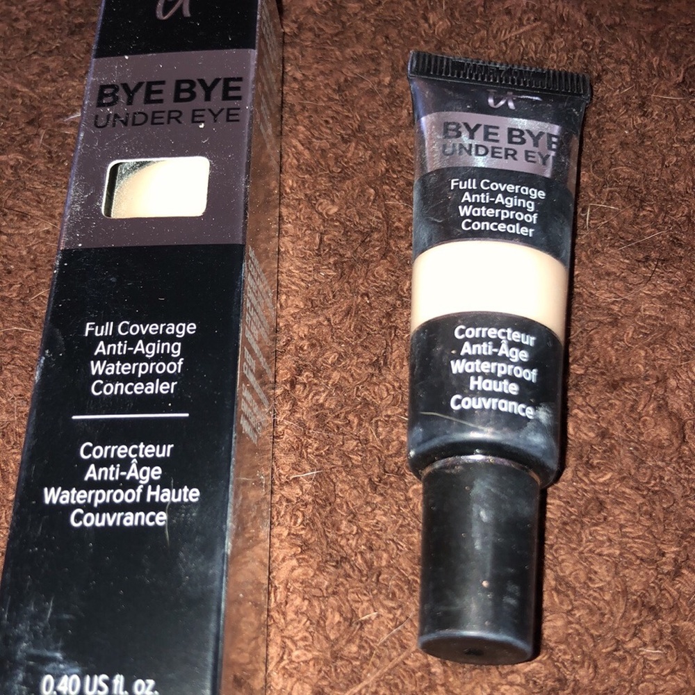2 tubes of it cosmetics bye bye undereye